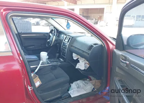 2010 Chrysler 300 Touring z USA, uszkodzony, nr VIN 2C3CA4CD9AH135494